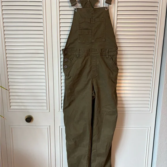 Kuhl Kultivatr Khaki Green Women's Overalls Size 10 x 31 Women’s - Picture 3 of 9